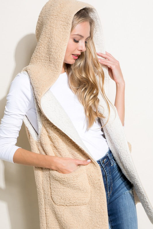 Plus Size Oversized Sherpa Fleece Vest with Pockets