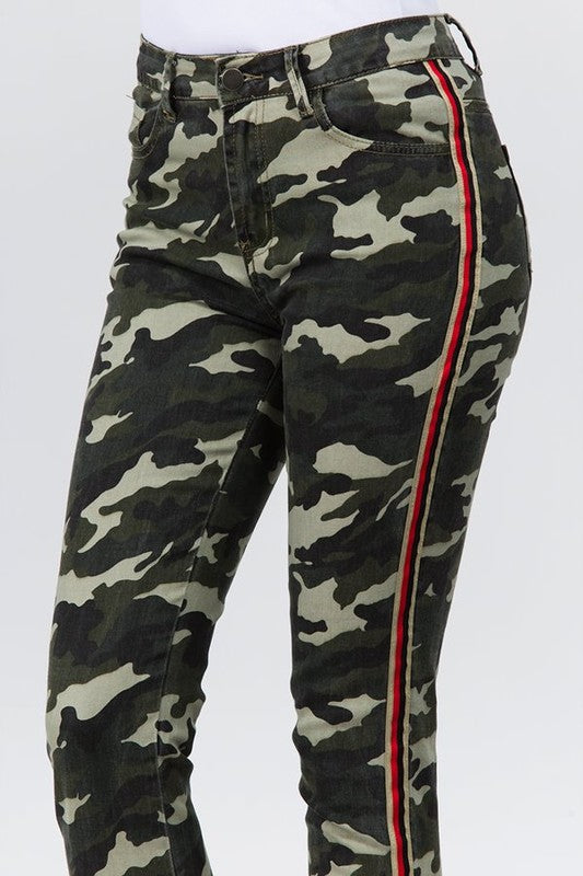 CAMOUFLAGE SKINNY PANTS WITH VELVET SIDE TAPE