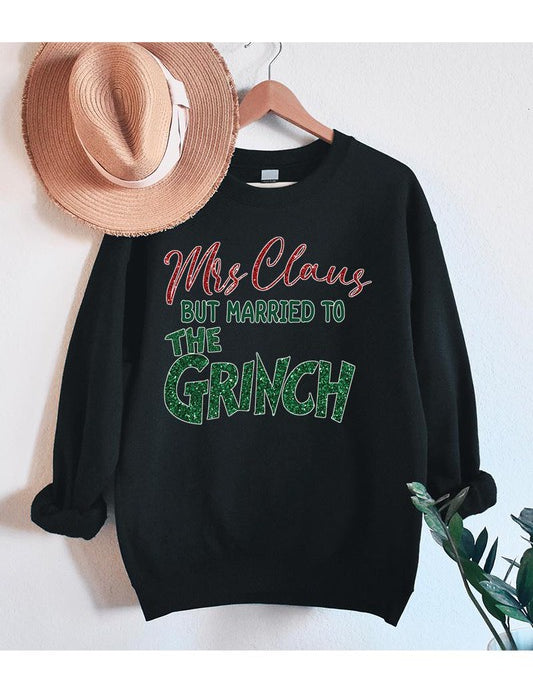 Unisex Fleece Sweatshirt - Mrs. Claus Meets the Grinch