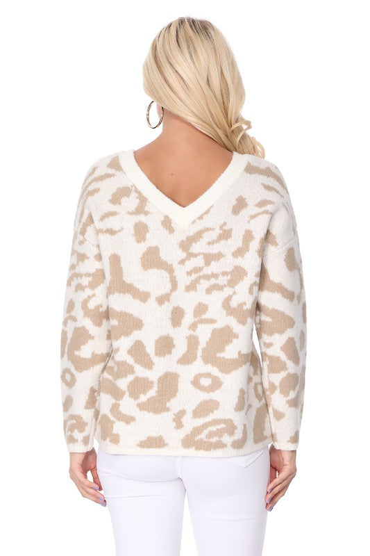 Women's Loose Fit Leopard Jacquard Pullover Sweater