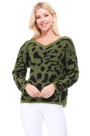 Women's Loose Fit Leopard Jacquard Pullover Sweater