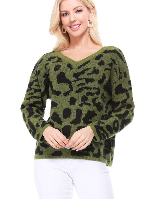 Women's Loose Fit Leopard Jacquard Pullover Sweater