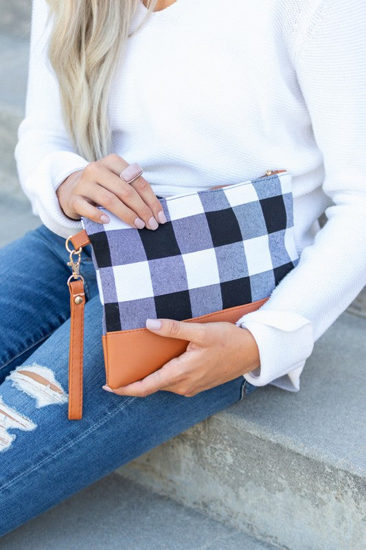 Women's Buffalo Plaid Clutch with Zipper Pocket