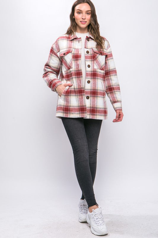 Women's Oversized Plaid Button-Up Jacket with Sherpa Lining