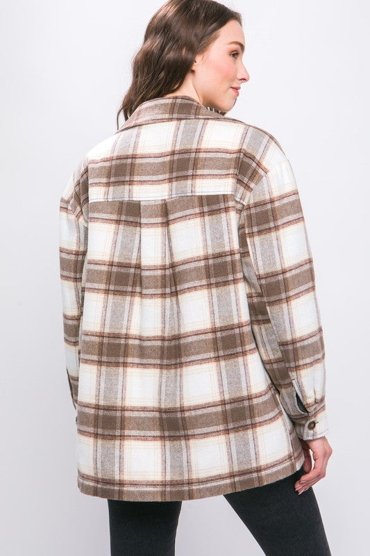 Women's Oversized Plaid Button-Up Jacket with Sherpa Lining