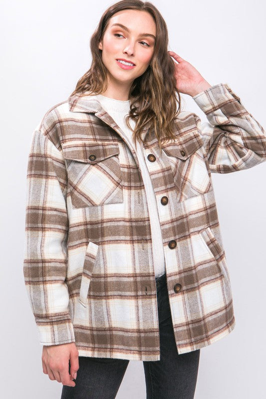 Women's Oversized Plaid Button-Up Jacket with Sherpa Lining