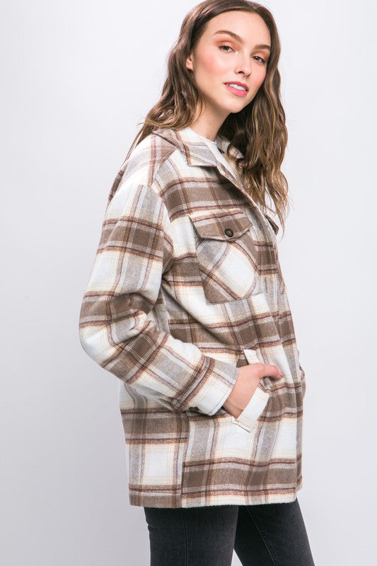 Women's Oversized Plaid Button-Up Jacket with Sherpa Lining