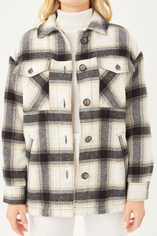 Women's Oversized Plaid Button-Up Jacket with Sherpa Lining