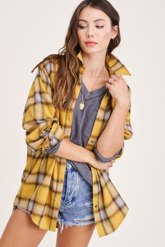 Women's Oversized Plaid Shirt with Front Pocket