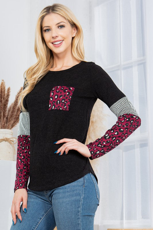 Women's Casual Textured Sweater with Front Pocket