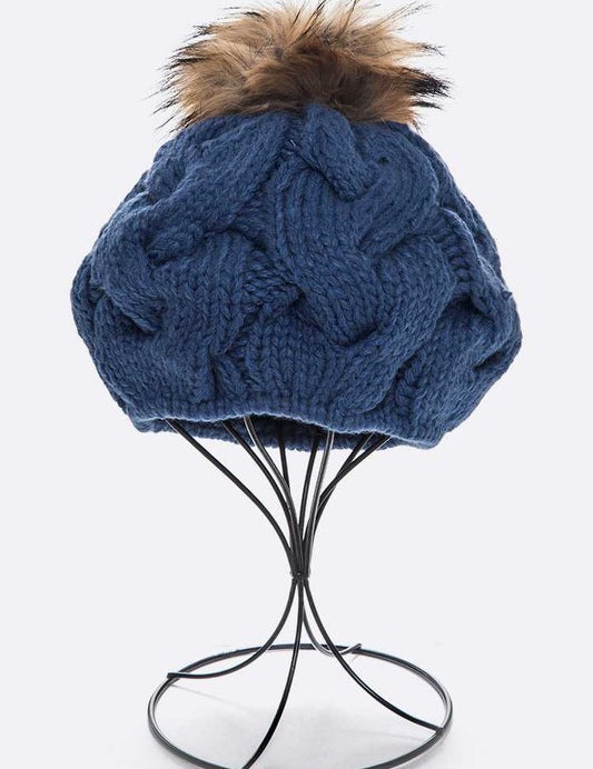 Women's Cable Knit Beret with Natural Raccoon Fur Pom