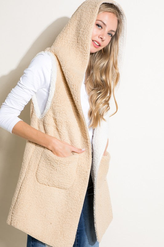 Plus Size Oversized Sherpa Fleece Vest with Pockets