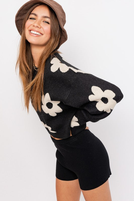 Women's Long Sleeve Crop Sweater with Daisy Pattern