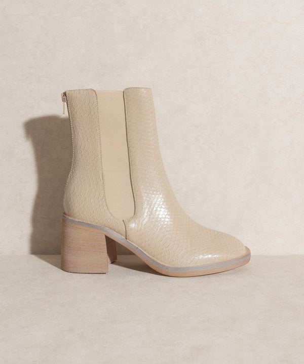 Women's Chelsea Heel Boots in Rustic Neutral Tones