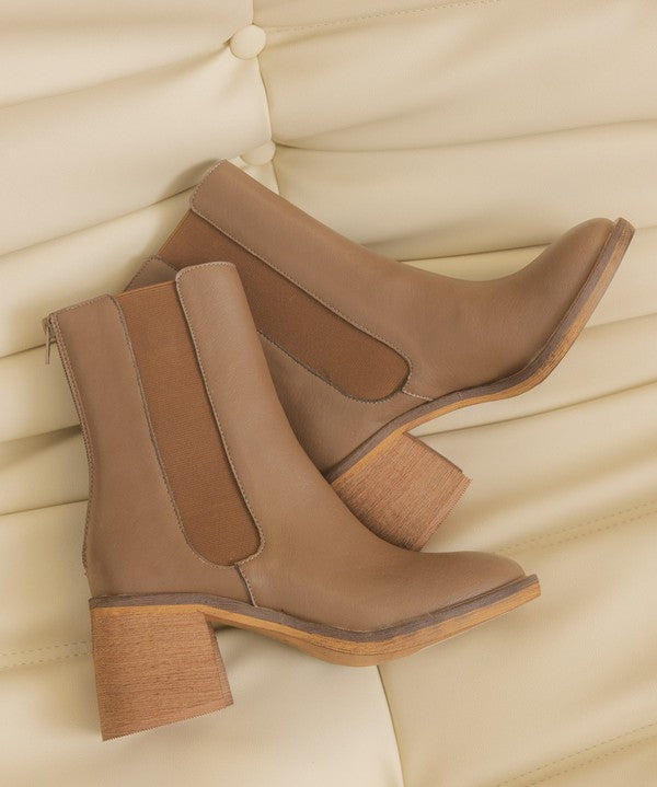 Women's Chelsea Heel Boots in Rustic Neutral Tones