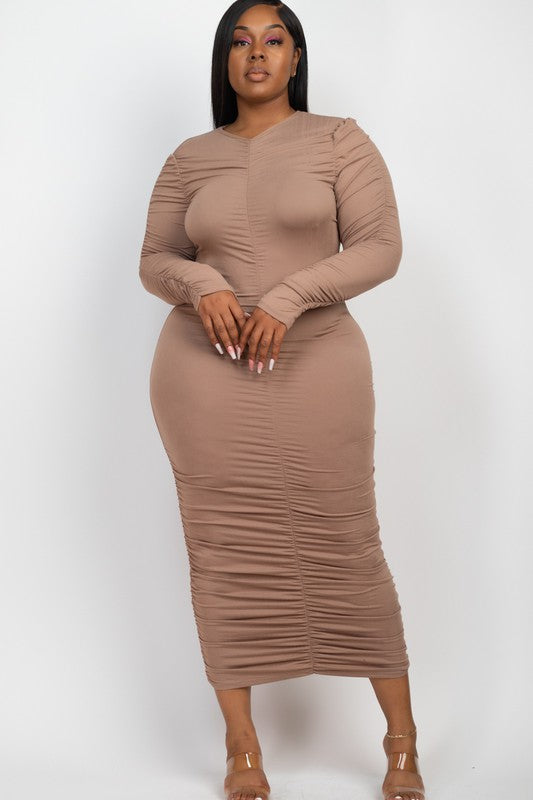 Women's Curvy Plus Ruched Long Sleeve Midi Dress