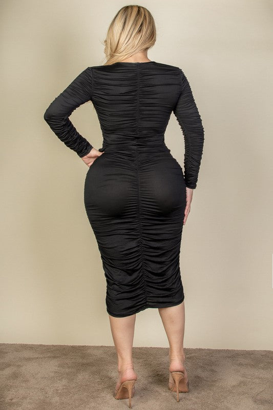 Women's Curvy Plus Ruched Long Sleeve Midi Dress