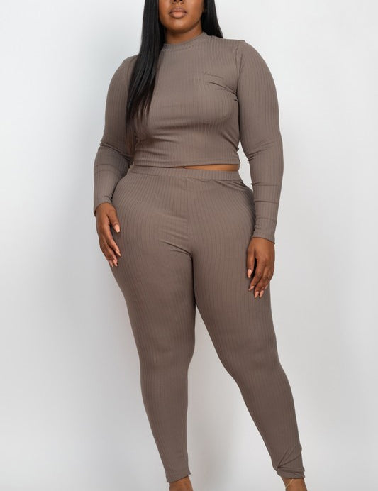 Women's Plus Fitted Ribbed Mock Neck Top and Leggings Set