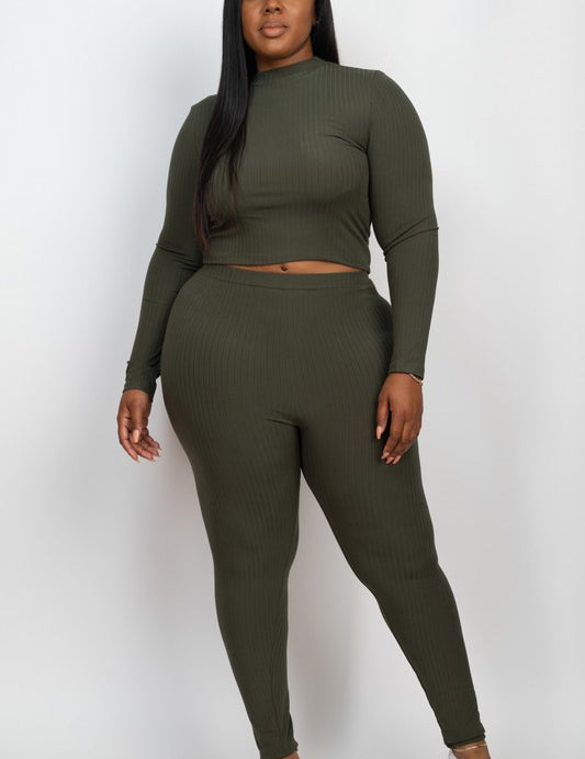 Women's Plus Fitted Ribbed Mock Neck Top and Leggings Set