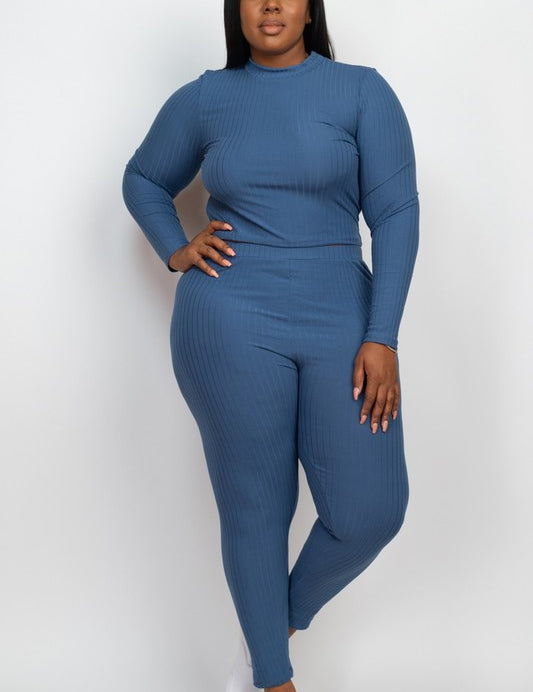 Women's Plus Fitted Ribbed Mock Neck Top and Leggings Set