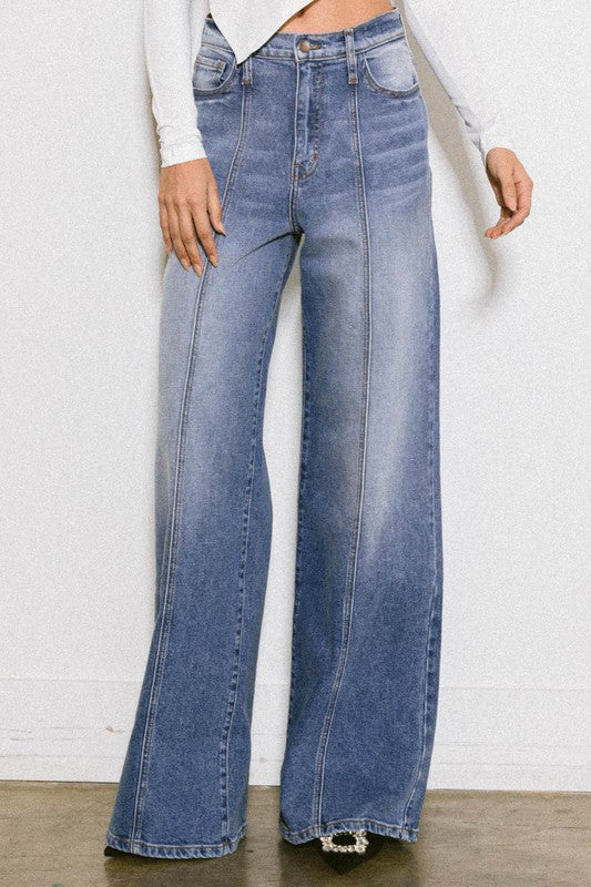 Women's High Rise Light Washed Wide Jeans