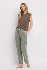 Women's Relaxed Fit High Rise Cargo Straight Jeans