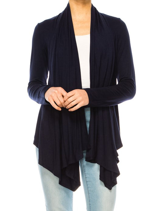 Solid, waist length cardigan in a relax fit