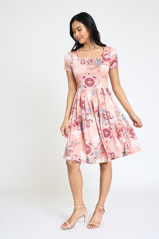 Medallion Short Sleeve Pleated Midi Dress