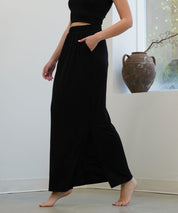 Women's Classic Bamboo Skirt with Pockets and Side Slit