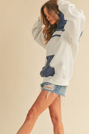 Women's Oversized Hooded Sweatshirt with Kangaroo Pocket