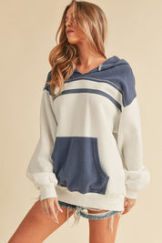 Women's Oversized Hooded Sweatshirt with Kangaroo Pocket