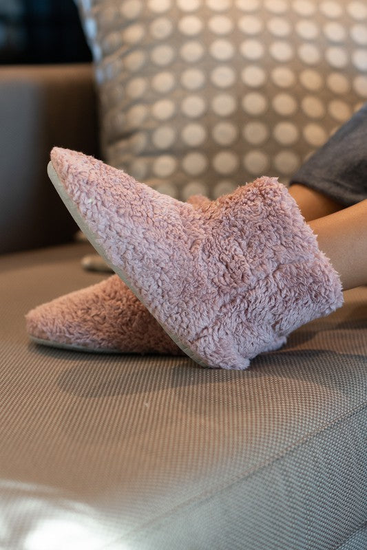 Women's Plush Indoor Slipper Booties with Anti-Slip Design