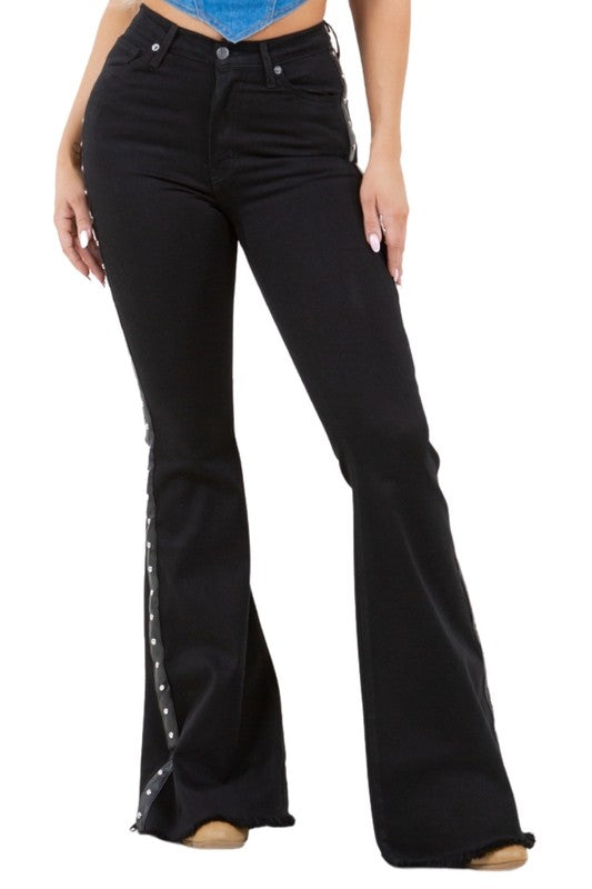 Women's High Rise Bell Bottom Jeans with Frayed Hem