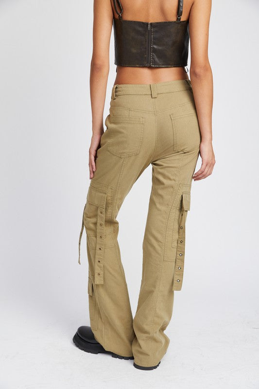 Women's Low Waist Cargo Flared Pants