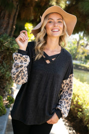 Women's Animal Mixed Volume Sleeve Top