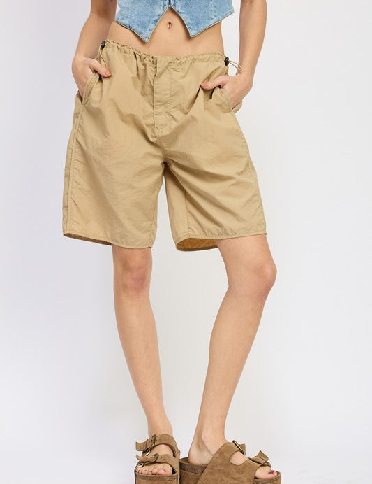 CONTRASTED BERMUDA SHORTS