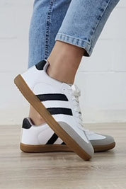 Women's Trendy Striped Lace-up Flat Sneakers