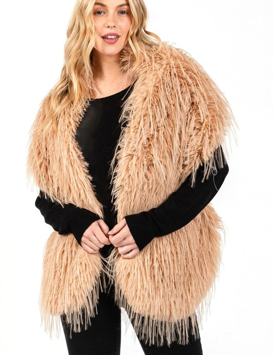 Women's Iconic Faux Fur Pull Through Shawl