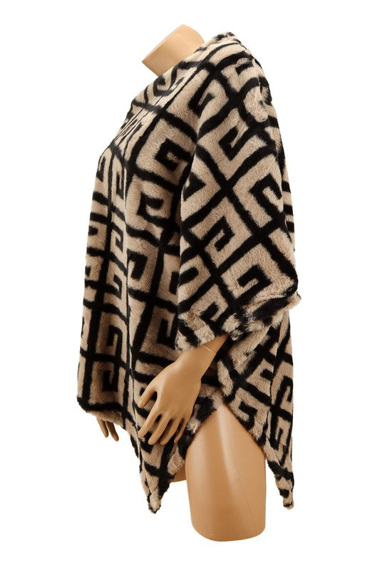 Women's Greek Pattern Faux Fur Cape