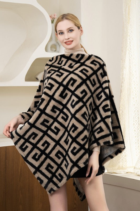 Women's Greek Pattern Faux Fur Cape