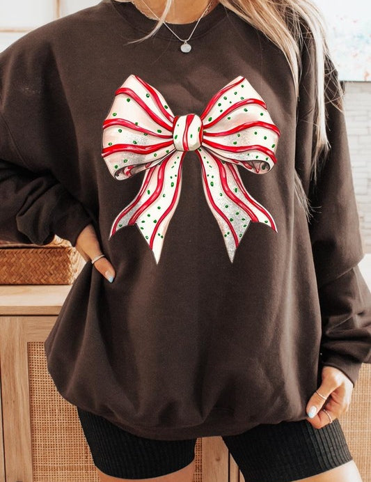 Unisex Christmas Tree Cake Bow Graphic Fleece Sweatshirt