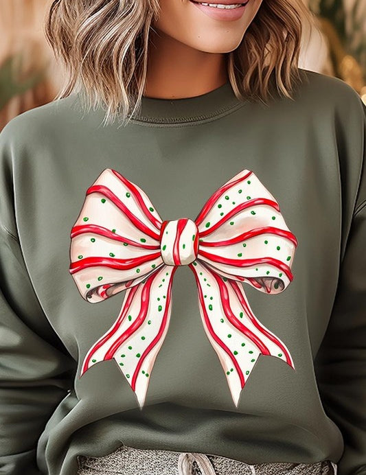 Unisex Christmas Tree Cake Bow Graphic Fleece Sweatshirt