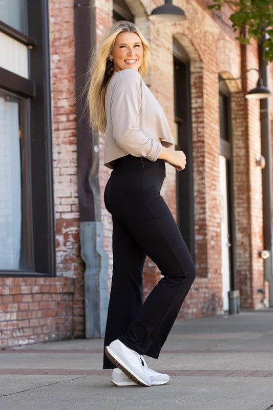 The Liz - Crossover Bootcut Leggings with Pockets