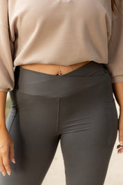 Women's Charcoal Crossover Pocket Leggings