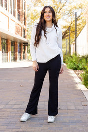 The Liz - Crossover Bootcut Leggings with Pockets