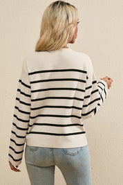 Women's Buttoned Knit Cardigan with Flap Pockets