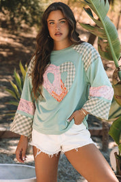 Women's Oversized Heart Graphic Long Sleeve Sweatshirt