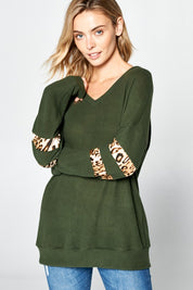 Women's Casual V Neck Long Sleeve Animal Print Tunic Top