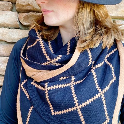 Women's Reversible Diamond Knit Scarf