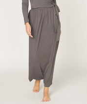 Women's Classic Bamboo Skirt with Pockets and Side Slit